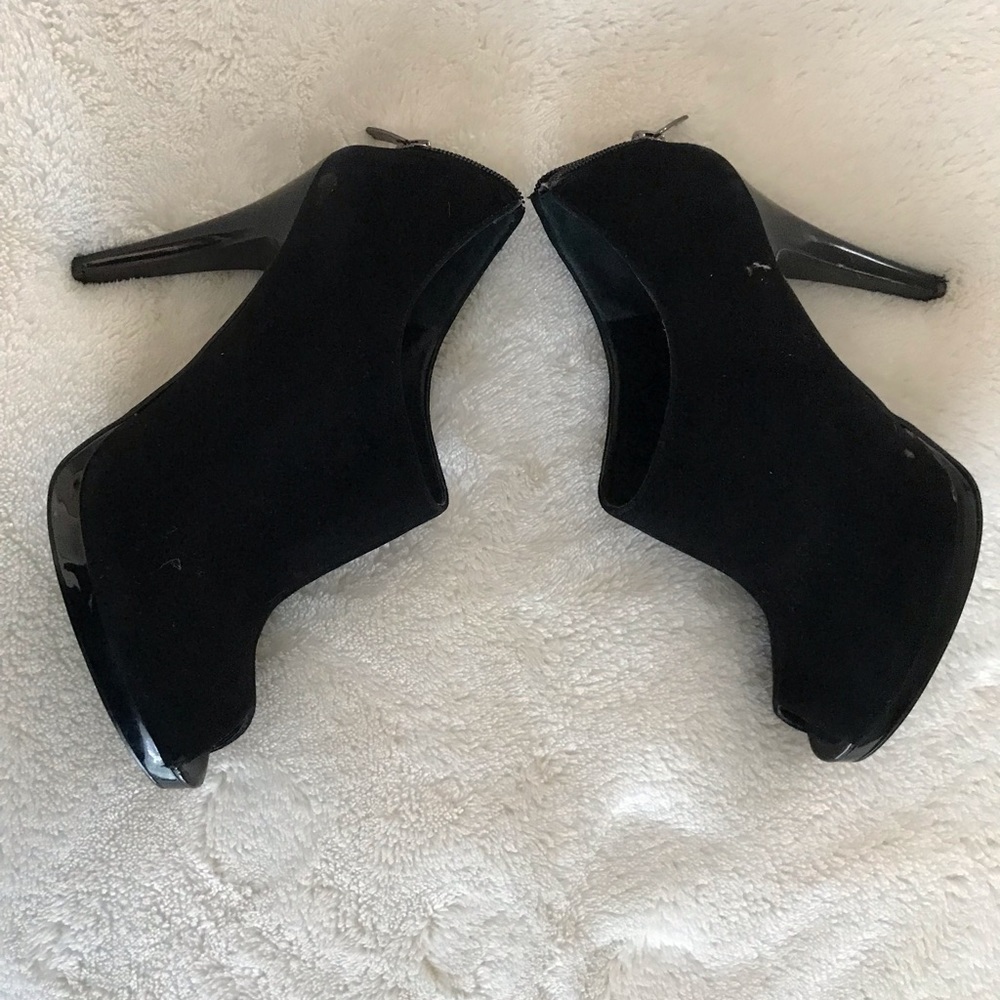 Nine West 4in peep toe heels